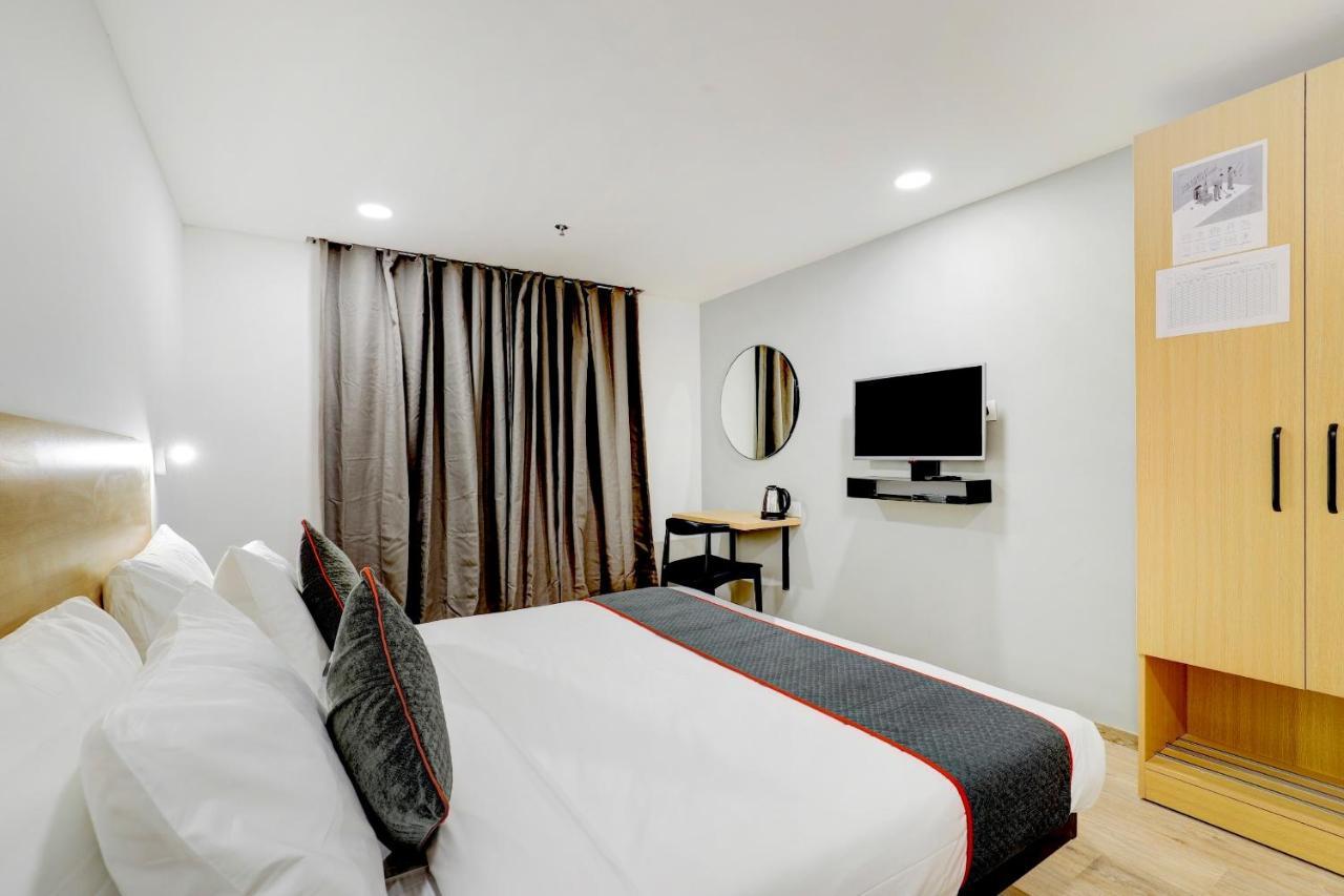 Super Townhouse Rajyash Rise Hotell Sarkhej Eksteriør bilde